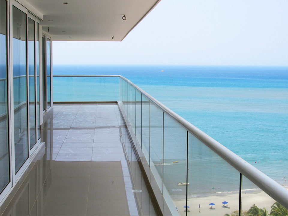 gallery-item